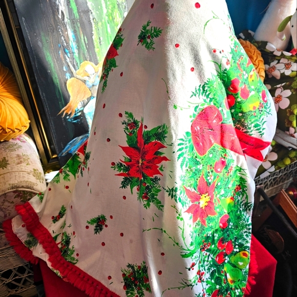 Vintage Christmas Tablecloth - Picture 3 of 4